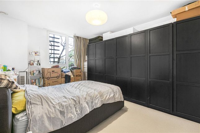Flat 1, Rainsborough House, 5, Stamford Square, London photo 2