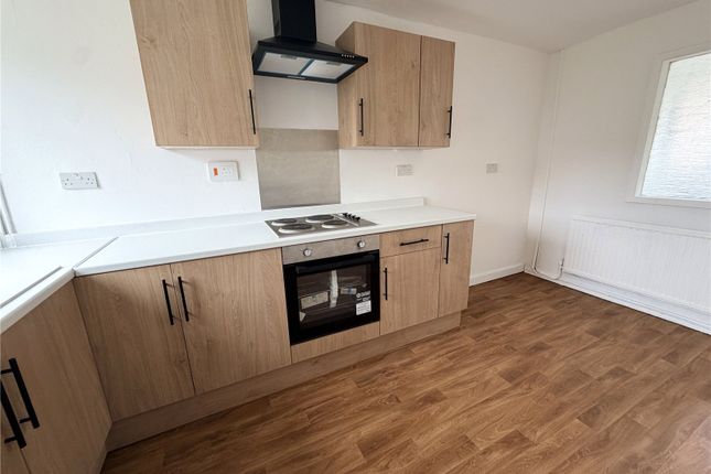 8, Holly Park, County Durham photo 2