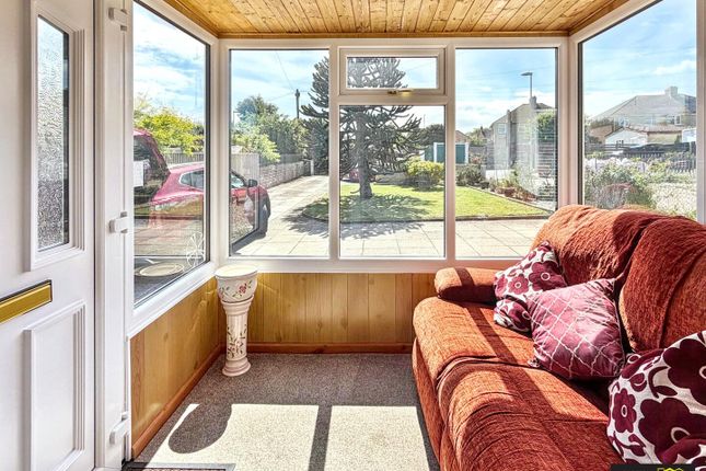 5, Warren Close, Weymouth photo 4