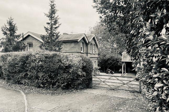 Private Road Frontage