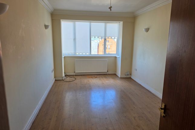 Flat 10, Harrington View, 27, Seabank Road, Wallasey photo 2
