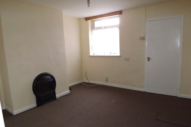 70, Sutton-in-Ashfield photo 3