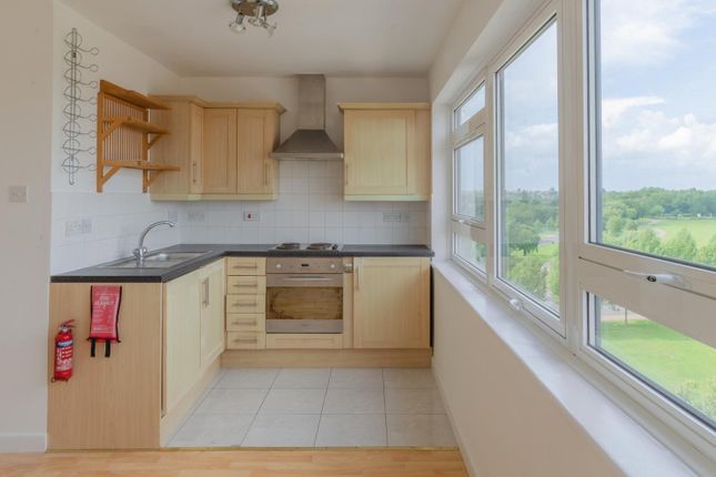 Flat for sale in Amazing Views Park House, Finsbury Park, London