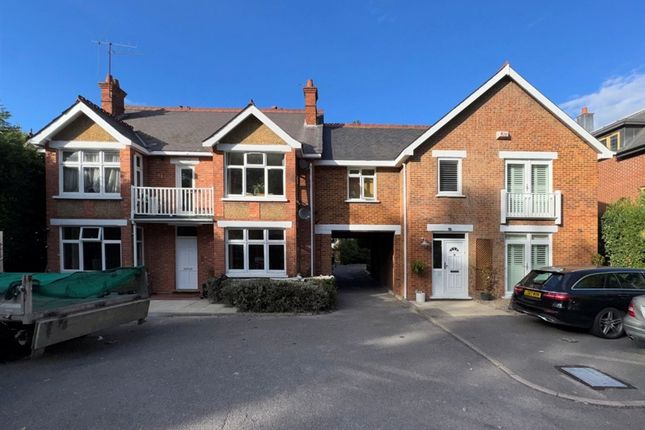 2 Bedroom Flat in SL5 8DH