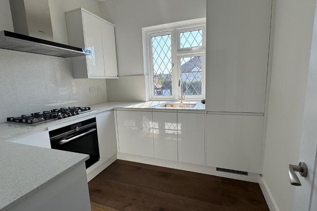 380A, Malden Road, Worcester Park photo 3
