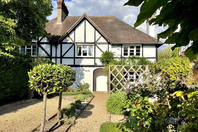 Thumbnail Semi-detached house for sale in The Old Street, Fetcham