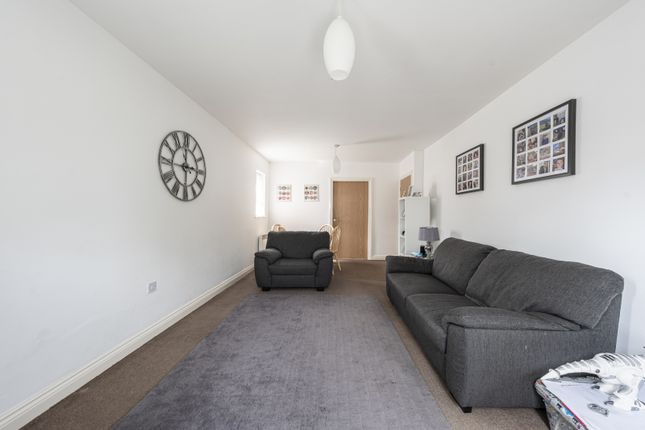 2, West Park Close, Skelmersdale photo 2