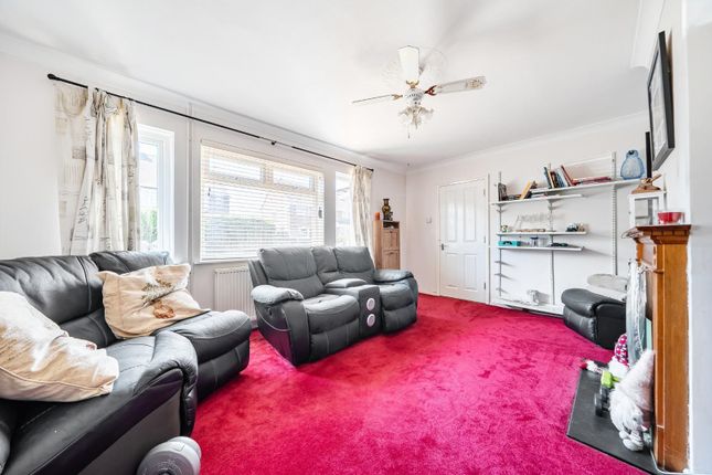 21, Kings Road, Hayling Island photo 4