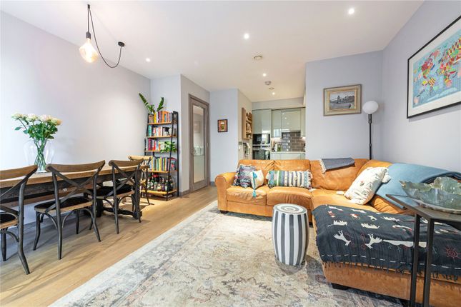 Flat for sale in Chivers Passage, London