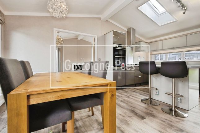 46, Godalming photo 5
