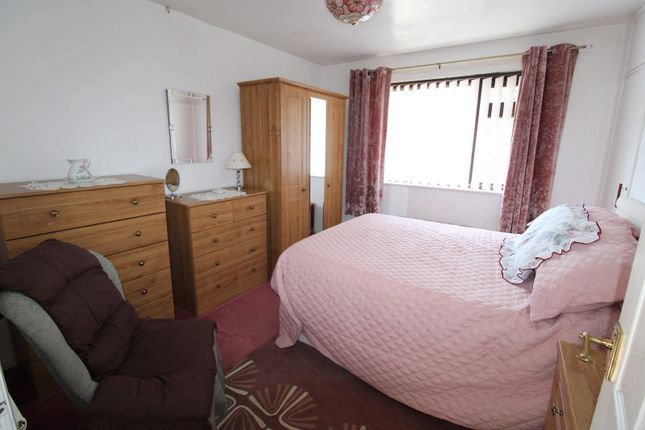 19, Heol Coed Leyshon, Bridgend photo 4