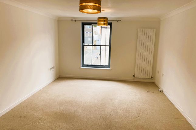 Flat 2, Westwater Court, 53, Victoria Road, Dartmouth photo 3