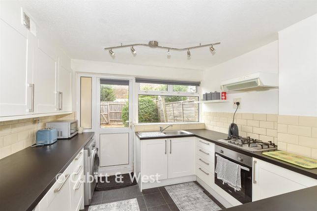 Bateman Court, Forestfield, Crawley photo 5