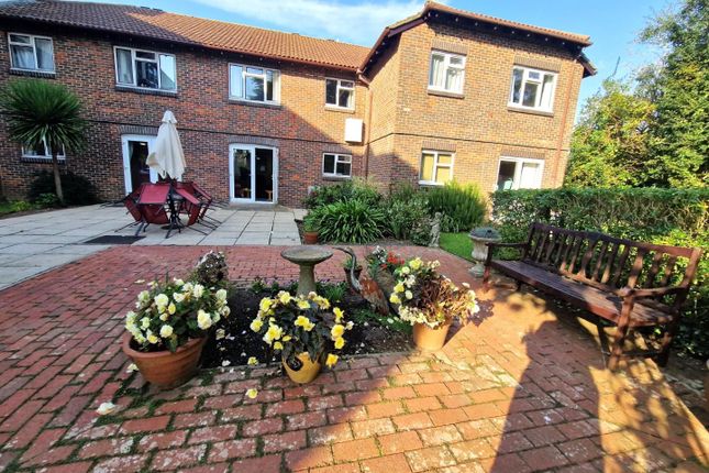1-bed house on 25, Freshbrook Court, Freshbrook Road, Lancing, £75,000