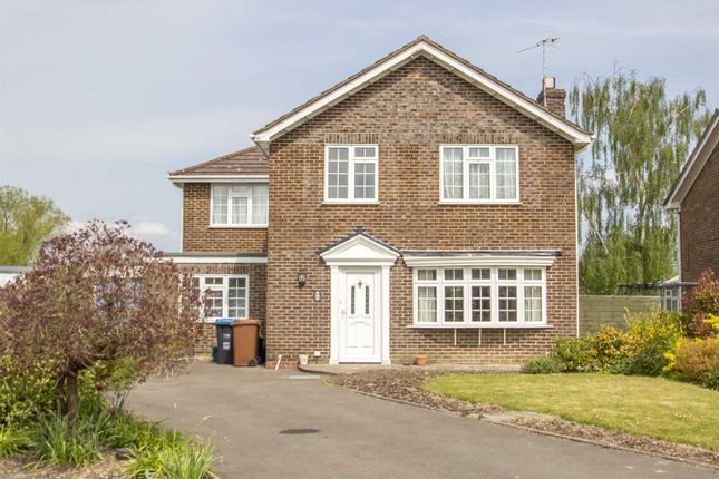 Thumbnail Detached house to rent in Rushfords, Lingfield