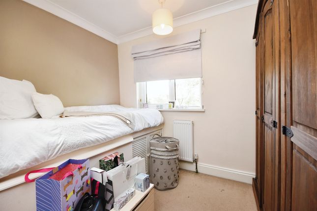 Terraced house for sale in Deal Close, Braintree
