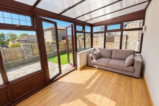 6, Edgehill Close, Bradford photo 3