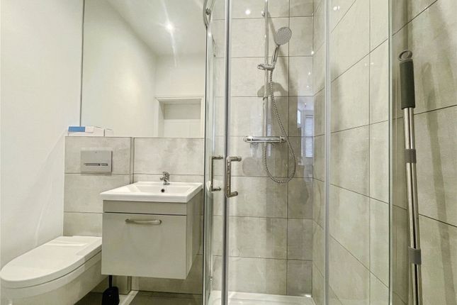 Flat 6, Alpha House, 190, High Street, Surrey photo 5