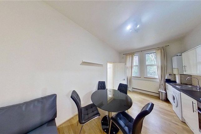 Flat 1, 10 Aldrington Road, London photo 2