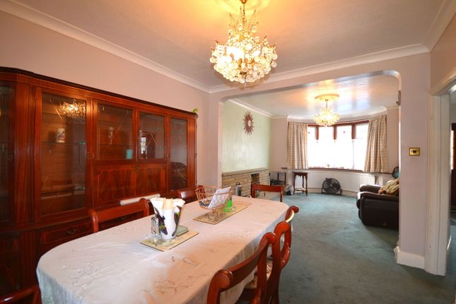 254, Kenmore Avenue, Harrow photo 3