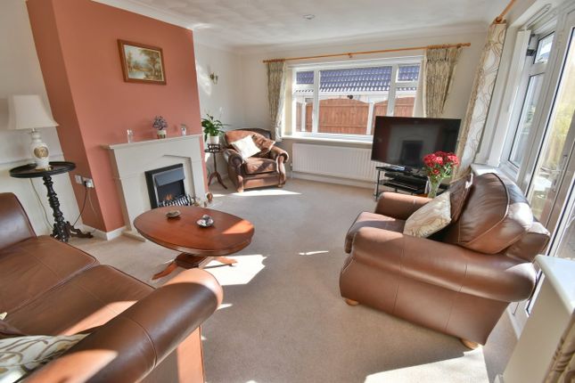 198, Victoria Road, Ferndown photo 4