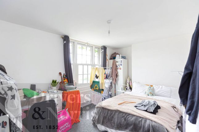 Flat to rent in Constable House, Adelaide Road, Chalk Farm, London