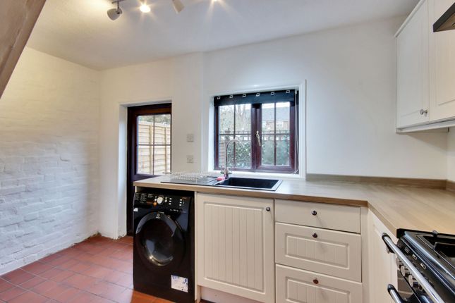 16 Hever Road, Edenbridge photo 4