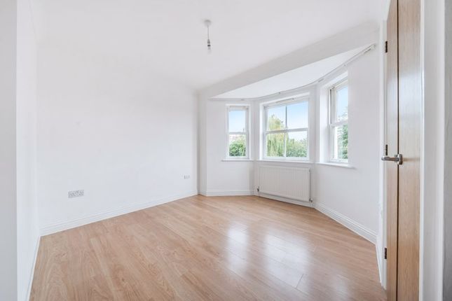 Flat for sale in Priory Road, Bicester