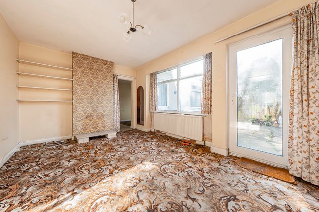 4, Ashwood Avenue, Hillingdon photo 4
