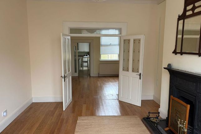 12 Trinity Road, Bridlington photo 4