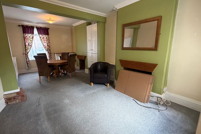 23, Carmarthen Street, Gloucester photo 4