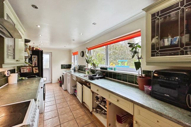 8 Trevere Close, Connor Downs, Cornwall photo 4