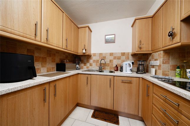 18 Ash Lodge,, Hartford Court, Hartley Wintney photo 2