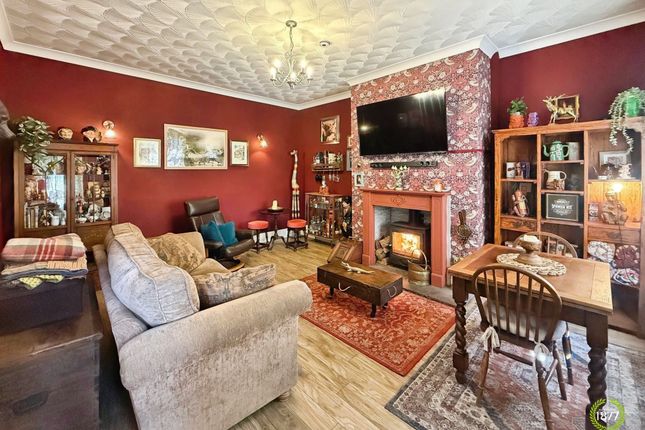 5 Fir Mount, Bacup photo 2