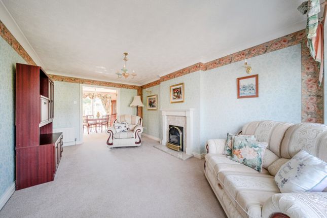 1, Stoneleigh Close, Sheffield photo 2