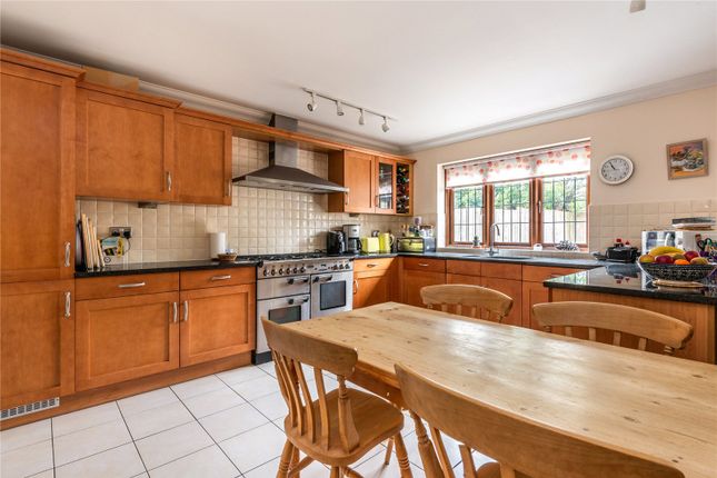 12, Ashurst Place, Surrey photo 2
