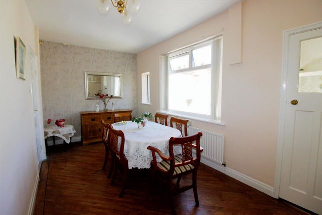 10, Willows Road, Middlesbrough photo 4