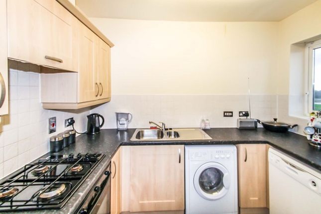 6, Hadleys Court, Gildersome photo 4