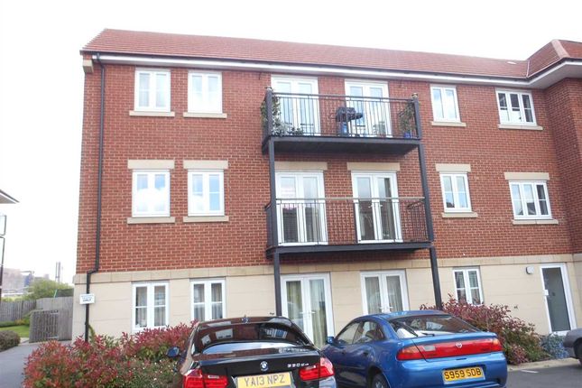 Thumbnail Flat to rent in Gadwall Way, Scunthorpe