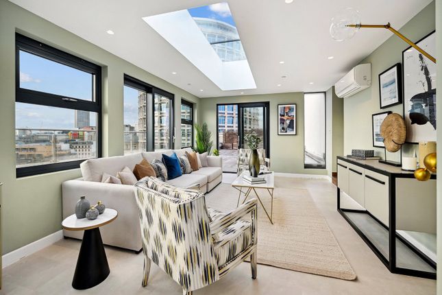 Flat for sale in Kingsway, Covent Garden, London