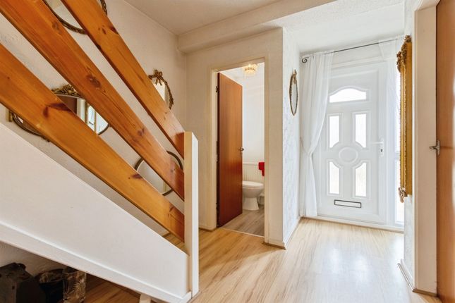 12, Ashwood, Leeds photo 2