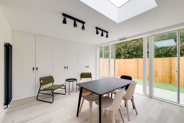 14, Hospital Way, London photo 2
