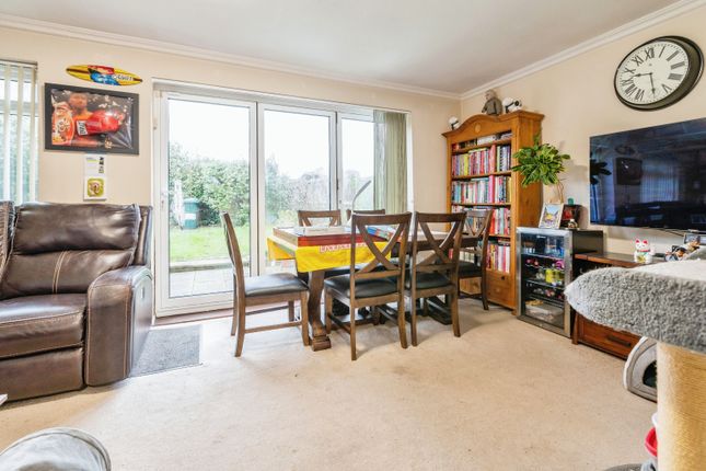 Terraced house for sale in York Way, London