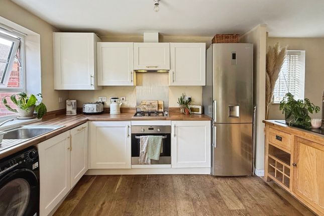 26, Gilhespy Way, Westbury photo 3