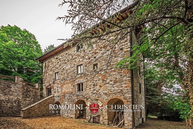 Country house for sale in Pieve Santo Stefano, Tuscany, Italy