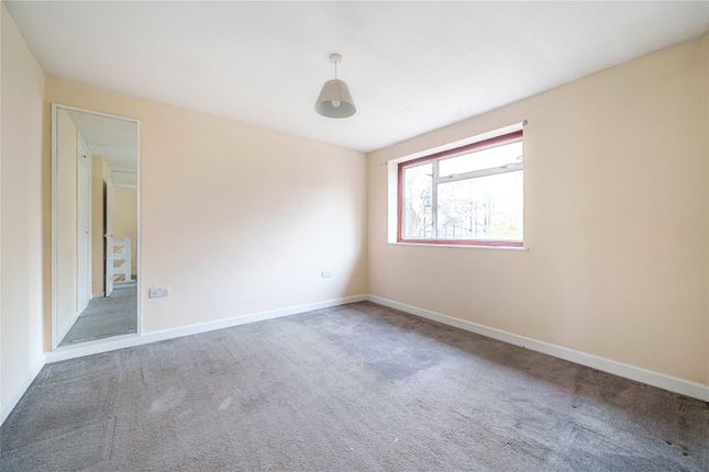 Terraced house for sale in Willow Wood Crescent, London