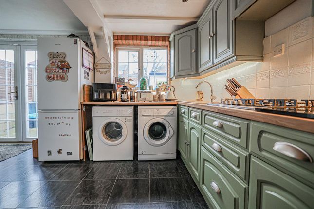 8, Risedale Hill, Hemel Hempstead photo 3