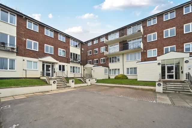 2-bed flat on 47, Lizmans Court, Oxford, £195,000