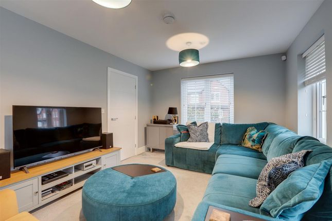 32 Damstead Park Avenue, Alfreton photo 4