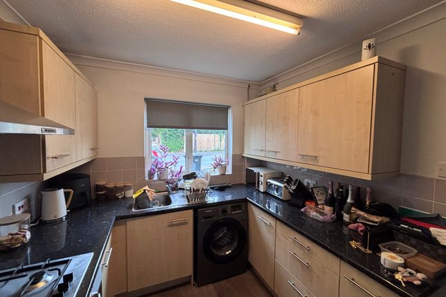 74, Romsey photo 4